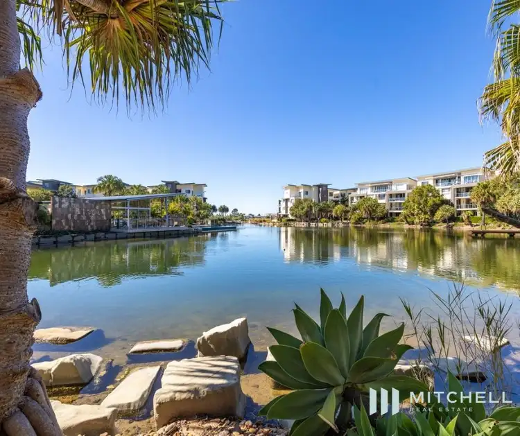 711/3 Pendraat Parade, Hope Island QLD 4212