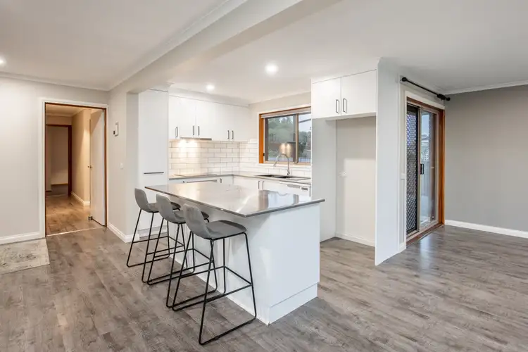Fifth view of Homely house listing, 5 Paramount Court, Wodonga VIC 3690