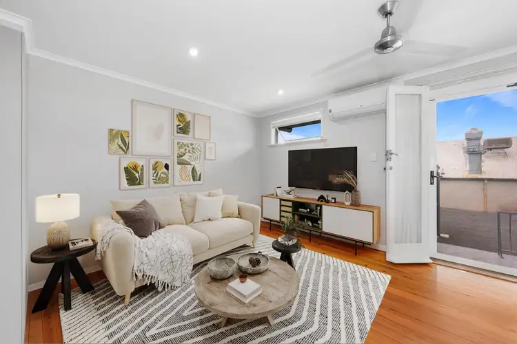 Third view of Homely unit listing, 2/66 Mary Street, Mount Lofty QLD 4350
