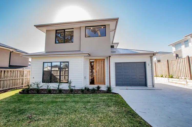 1/4 Banks Street, Mccrae VIC 3938