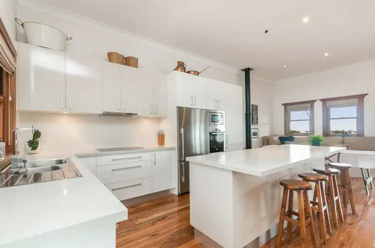 12A Kitchener Road, Melville WA 6156