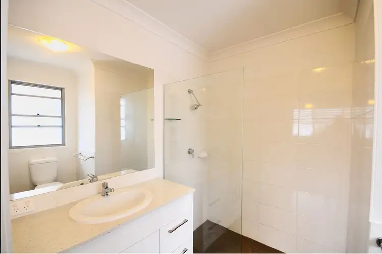 1/51 River Road, Bundamba QLD 4304