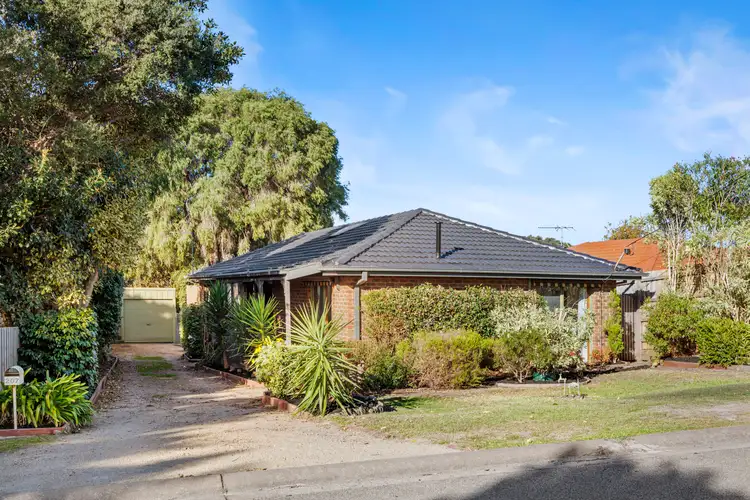 207 Ninth Avenue South, Rosebud VIC 3939