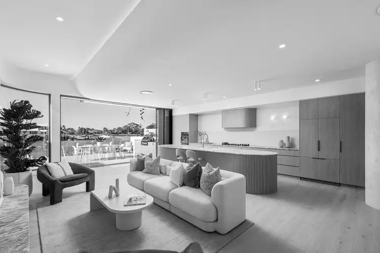 1/37 Neerim Drive, Mooloolaba QLD 4557
