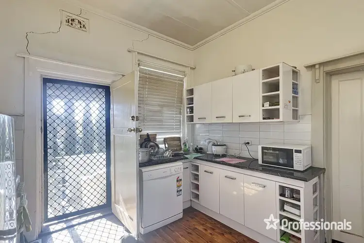 Third view of Homely flat listing, 2/187 Edward Street, Wagga Wagga NSW 2650