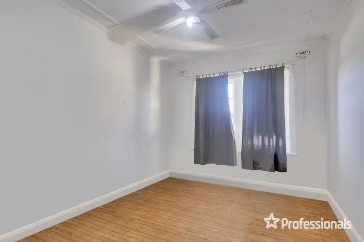 Fifth view of Homely flat listing, 2/187 Edward Street, Wagga Wagga NSW 2650