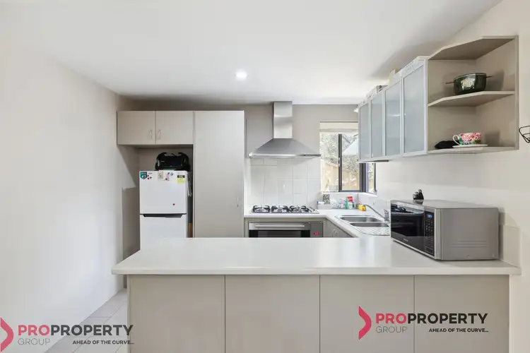 Fifth view of Homely house listing, 2/5 Pulchella Street, Wattle Grove WA 6107