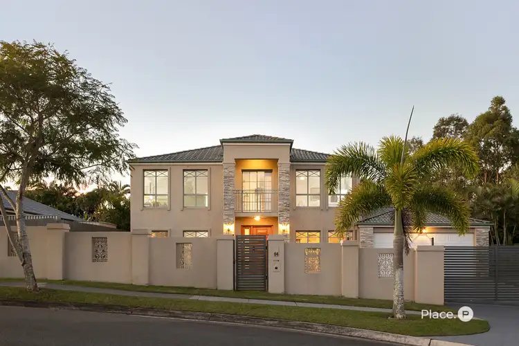 64 Oakley Street, Carindale QLD 4152