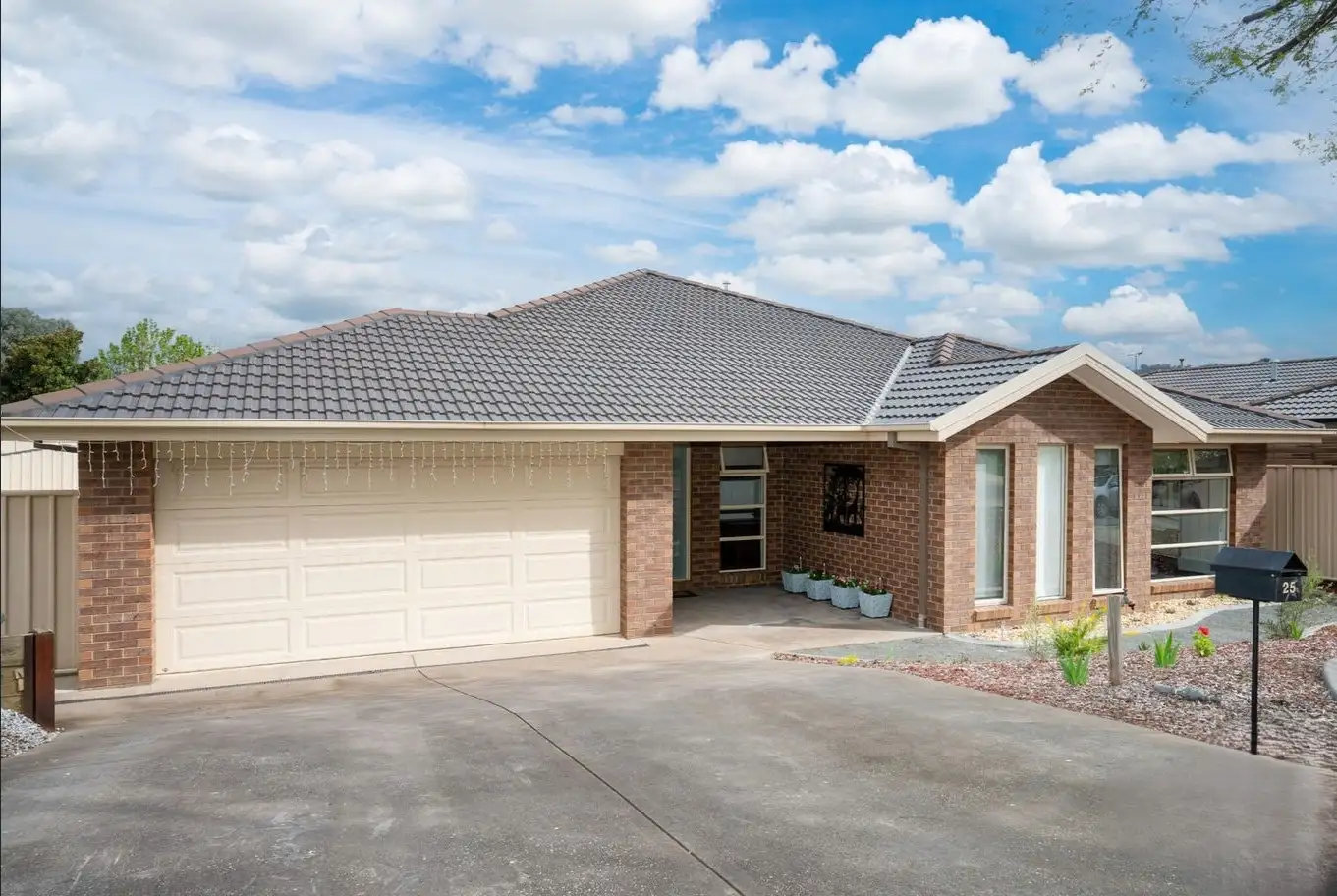 Main view of Homely house listing, 25 Whistler Concourse, Bandiana VIC 3691