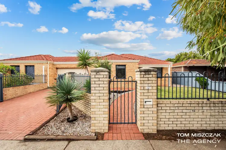 2/14 Stephen Street, Queens Park WA 6107