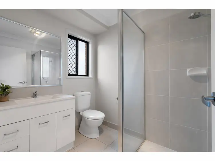 Fifth view of Homely semi-detached listing, 1/26 Knightsbridge Drive, Chuwar QLD 4306