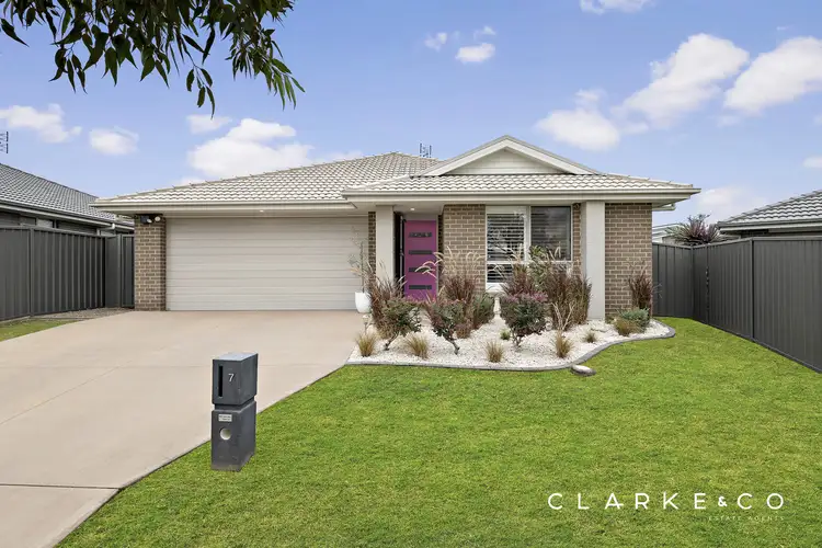 7 Malian Street, Cliftleigh NSW 2321