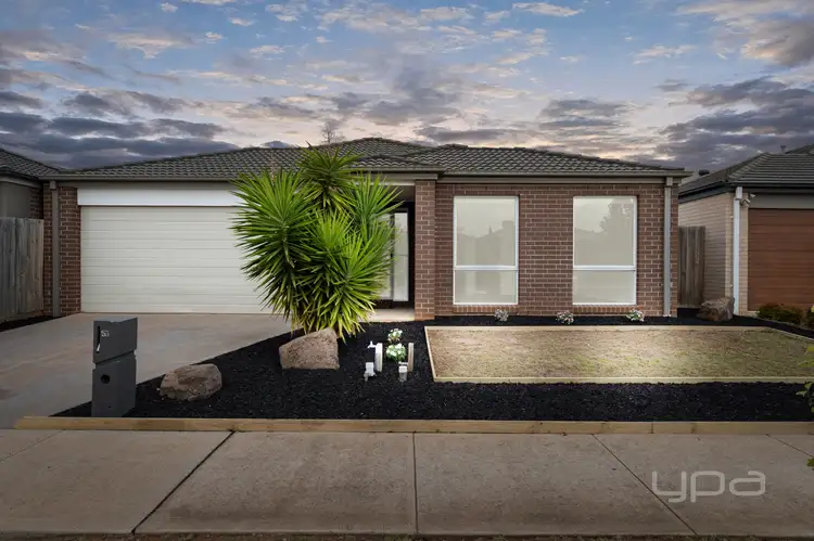 53 Toolern Waters Drive, Weir Views VIC 3338
