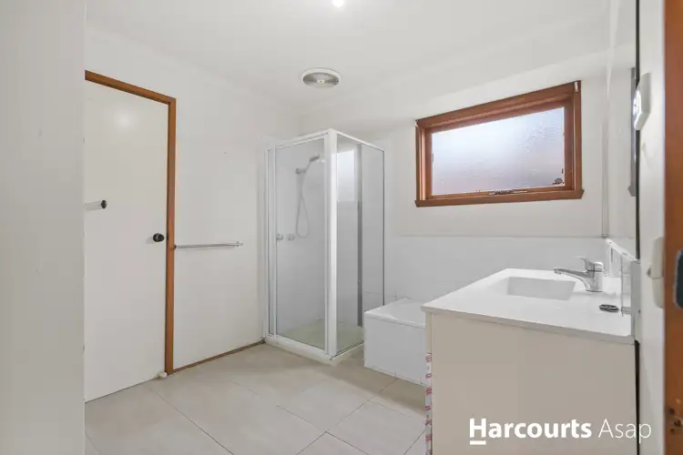 Fifth view of Homely house listing, 10 Clydebank Avenue, Endeavour Hills VIC 3802