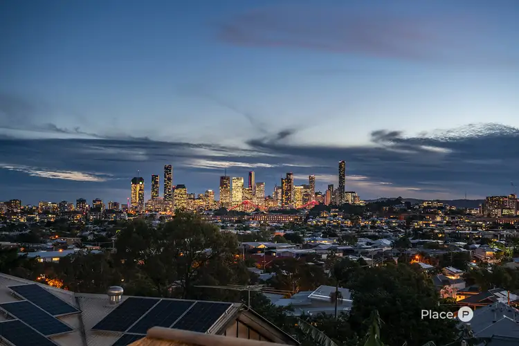 55 Barton Parade, Balmoral QLD 4171