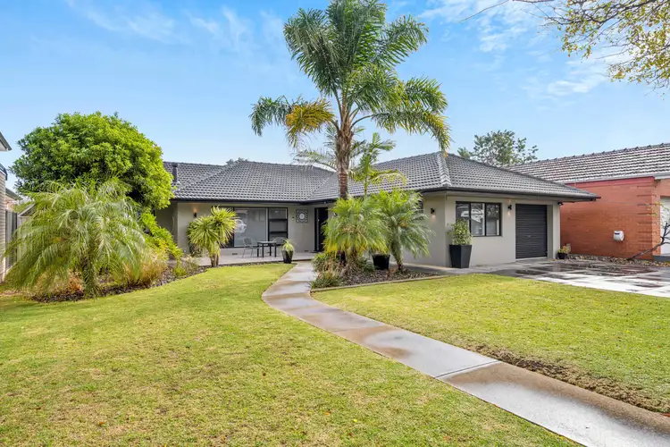 10 Broadmore Avenue, Fulham SA 5024