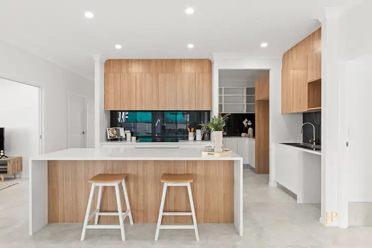 2 Cosmos Place, Flagstone QLD 4280