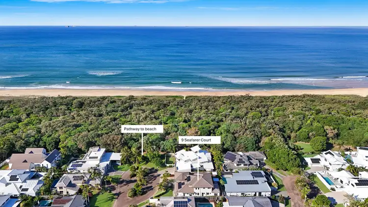 9 Seafarer Crt, Bokarina QLD 4575