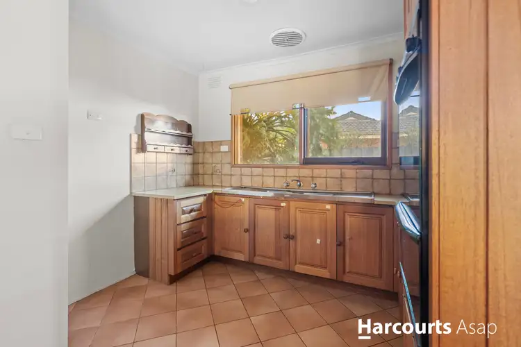 Fourth view of Homely house listing, 8 Pemberton Drive, Narre Warren VIC 3805