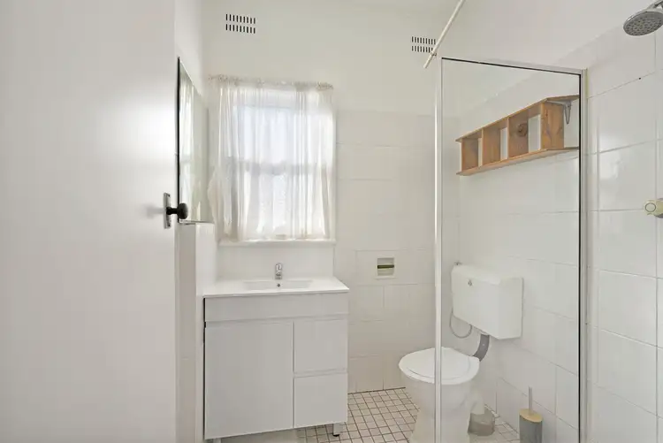 Fifth view of Homely flat listing, 3/11 Bayview Avenue, The Entrance NSW 2261