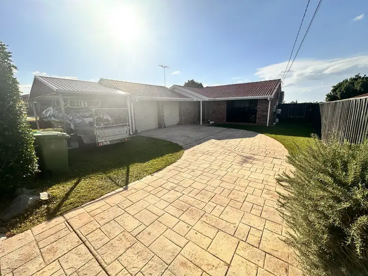 22 Willow Street, Albany Creek QLD 4035