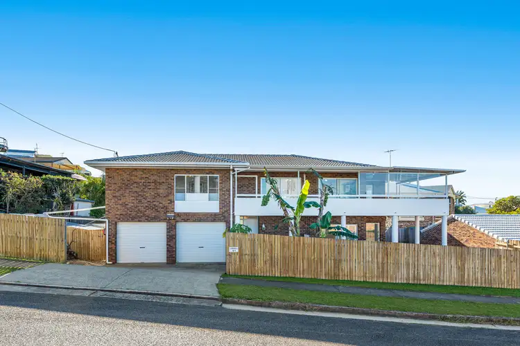 61 Nelson Parade, Manly QLD 4179
