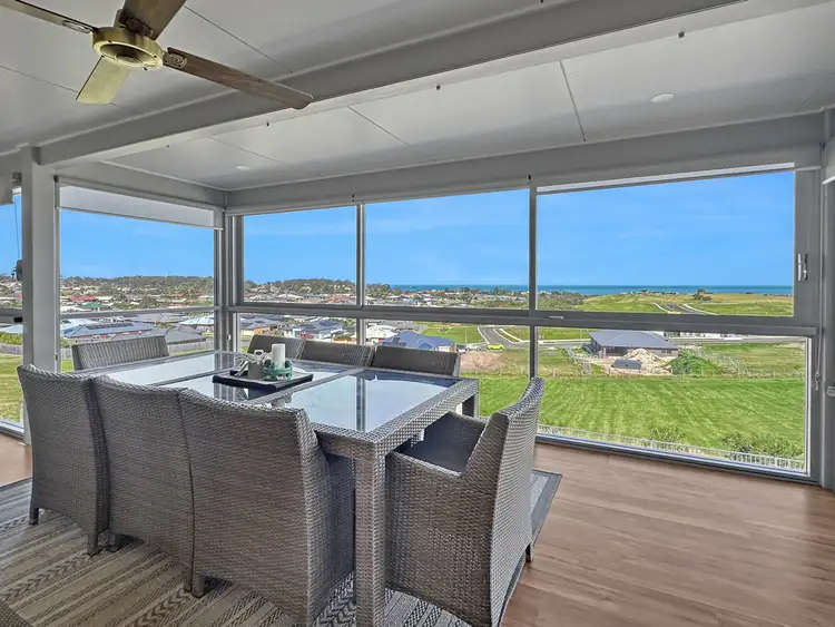 92 Thorpes Lane, Lakes Entrance VIC 3909