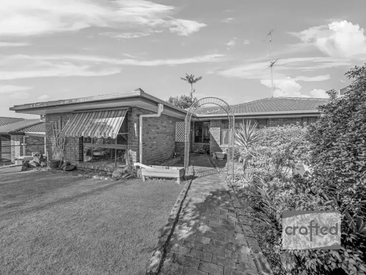 17 Parkroyal Crescent, Regents Park QLD 4118