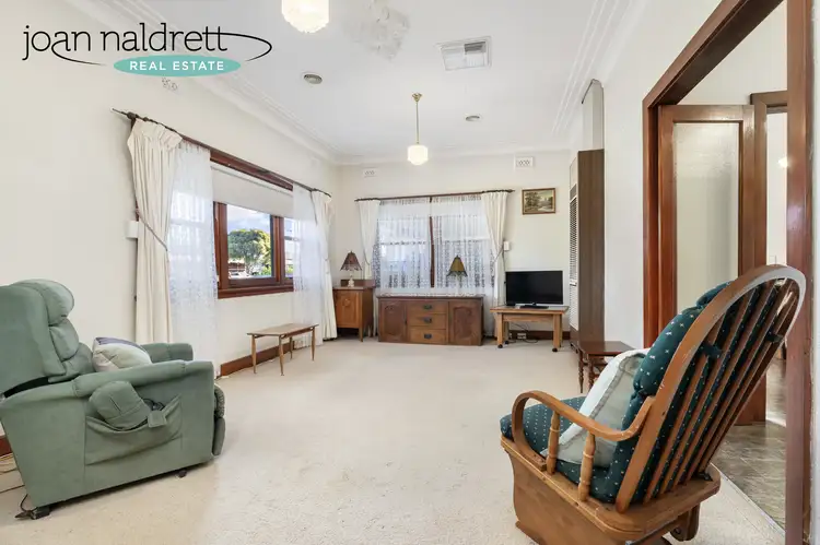 Second view of Homely house listing, 10 Huon Street, Wodonga VIC 3690