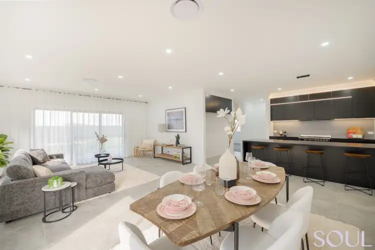 Fifth view of Homely house listing, 10 Merritt Circuit, Griffith NSW 2680
