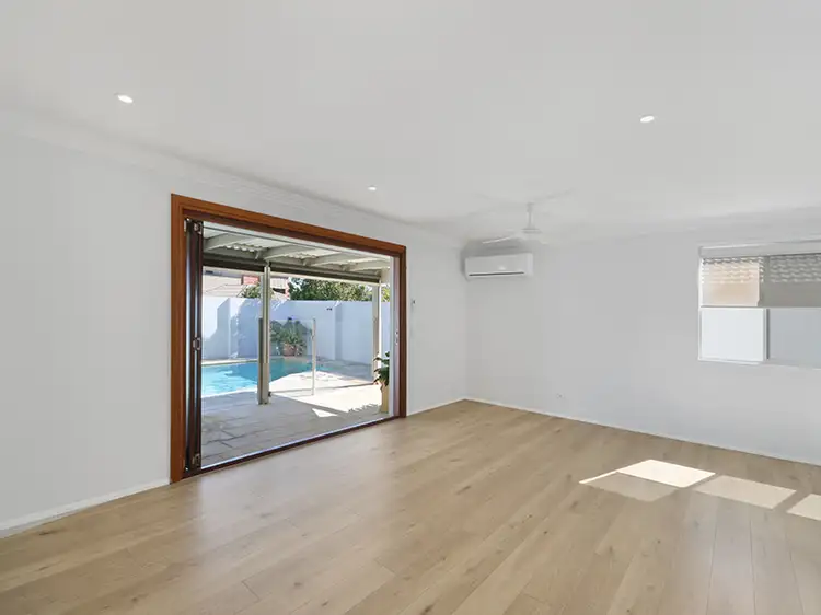 Fifth view of Homely house listing, 15 Dame Patti Avenue, Mermaid Waters QLD 4218