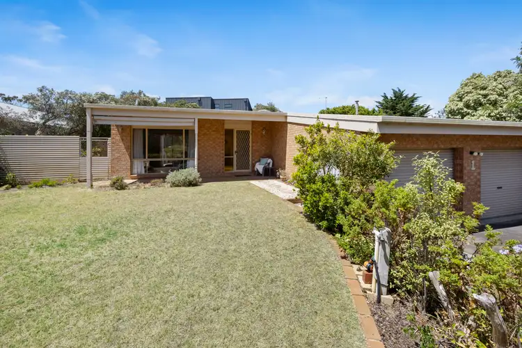 1 Roblyn Crescent, Tootgarook VIC 3941