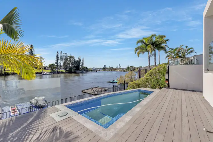 2/22 Lamb Street, Broadbeach Waters QLD 4218