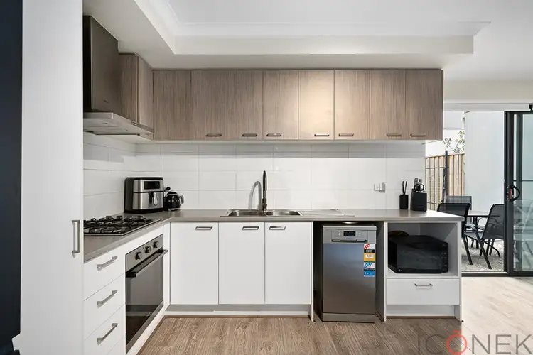 Fourth view of Homely townhouse listing, 33 Soho Crescent, Wollert VIC 3750