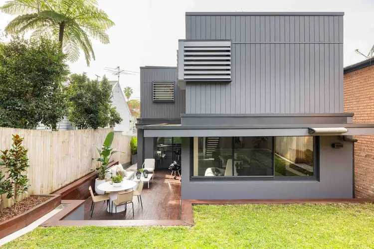 33 Cook Street