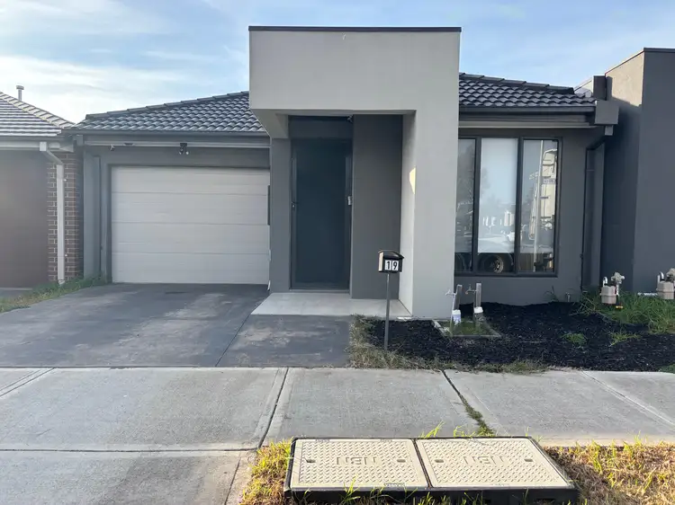 19 Bowenia Avenue, Craigieburn VIC 3064
