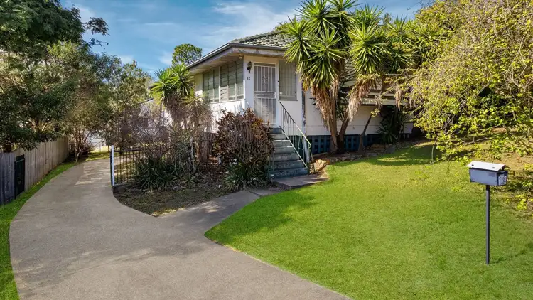 12 Biplex Street, Mansfield QLD 4122