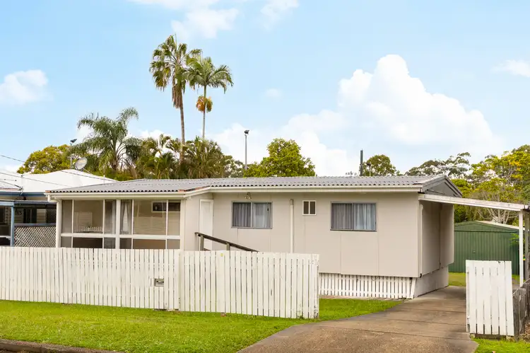 6 Tainton Street, Clontarf QLD 4019