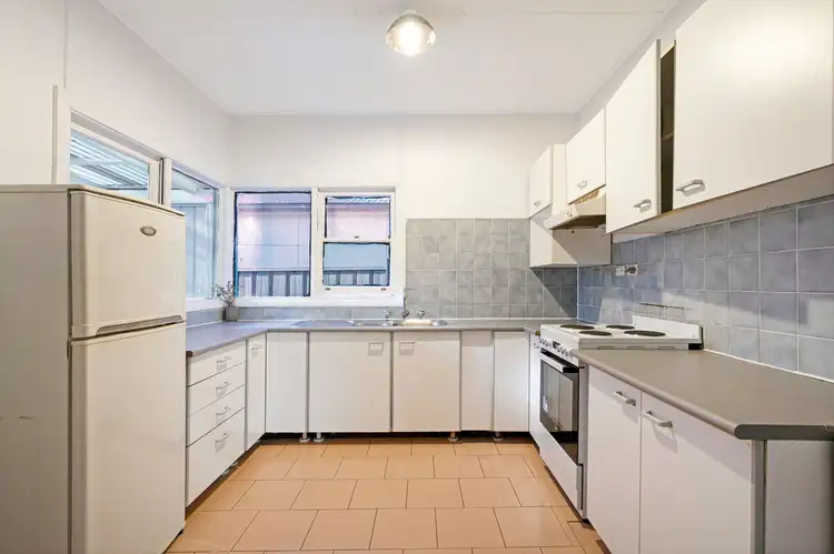 25 Anzac Road, Long Jetty NSW 2261