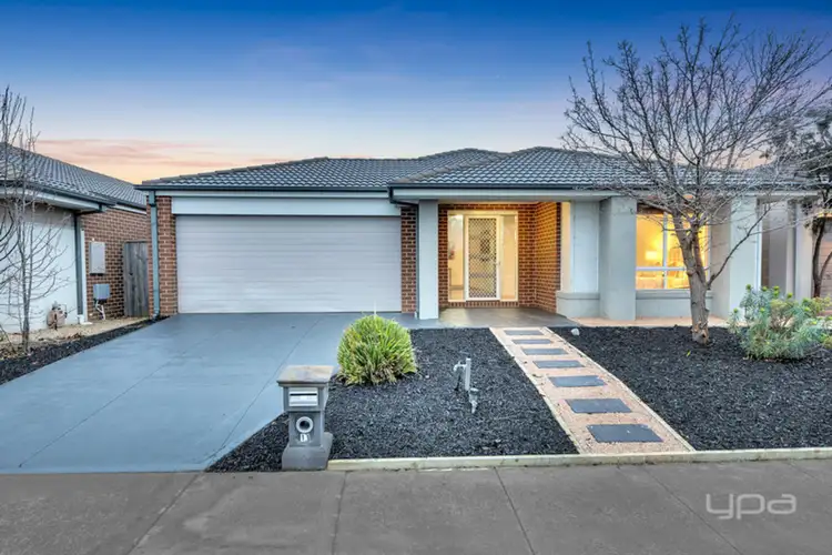 11 Seacoast Street, Point Cook VIC 3030