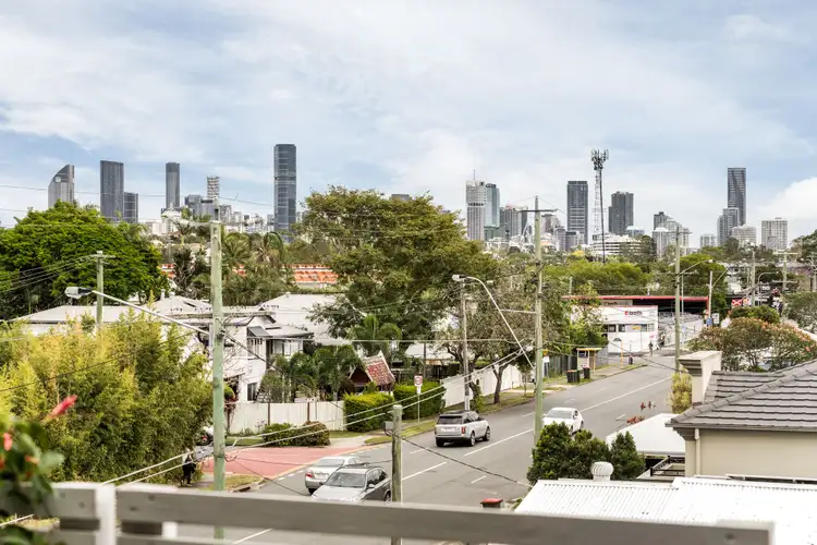 6/108 Cavendish Road, Coorparoo QLD 4151