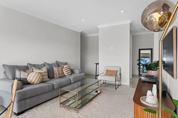Second view of Homely apartment listing, 6/108 Cavendish Road, Coorparoo QLD 4151