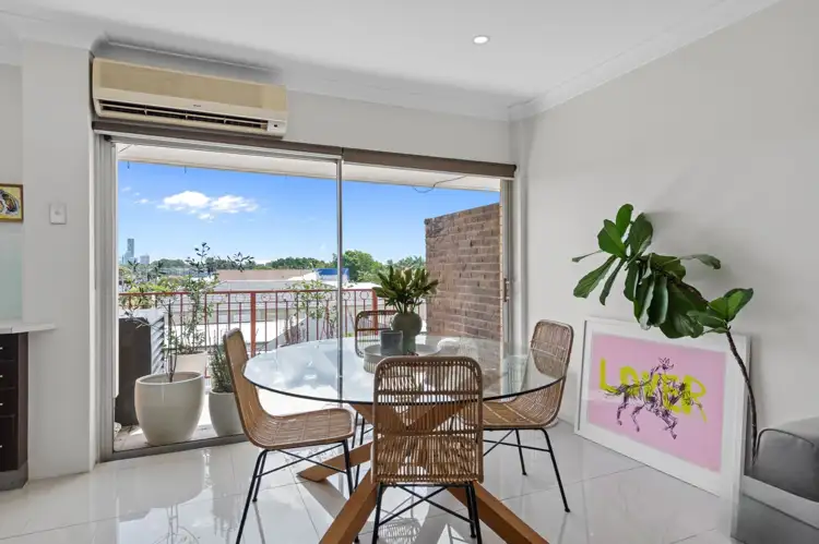 Fourth view of Homely apartment listing, 6/108 Cavendish Road, Coorparoo QLD 4151