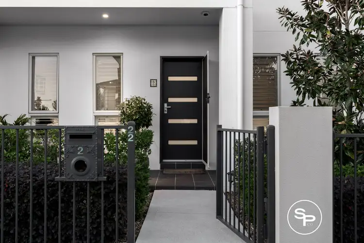 2/22 Shannon Way, Oran Park NSW 2570