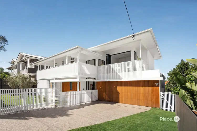 71 Real Avenue, Norman Park QLD 4170