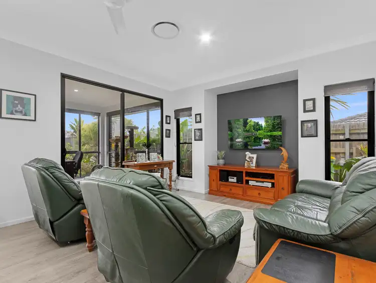 Sixth view of Homely house listing, 7 Amy Court, Kawungan QLD 4655