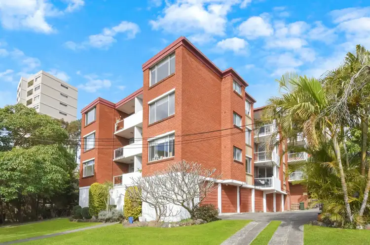 Main view of Homely unit listing, 10/27 Reynolds Street, Cremorne NSW 2090