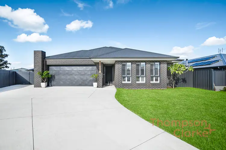 6 Lois Close, Heddon Greta NSW 2321