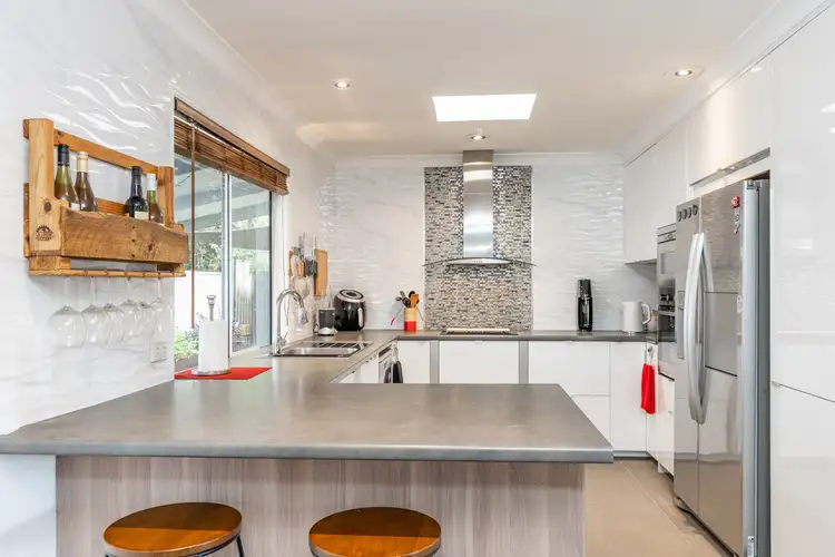 Fifth view of Homely house listing, 2 Kauri Street, Hillcrest QLD 4118