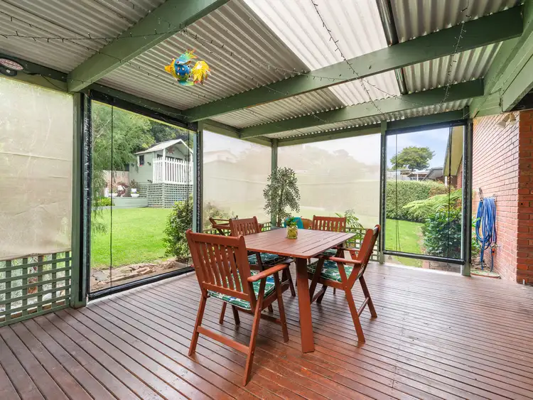 16 PANORAMIC Drive, Lakes Entrance VIC 3909